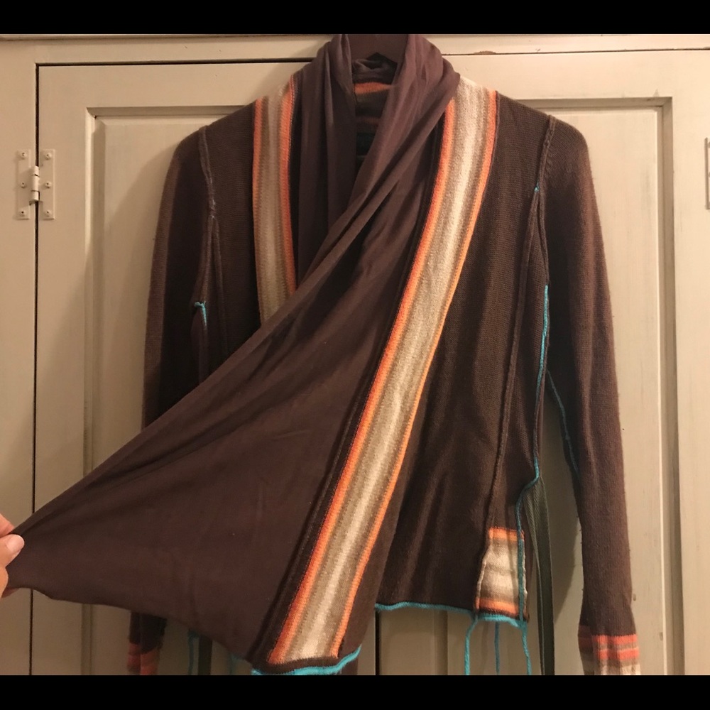 Wool wrap sweater - Picture 4 of 5